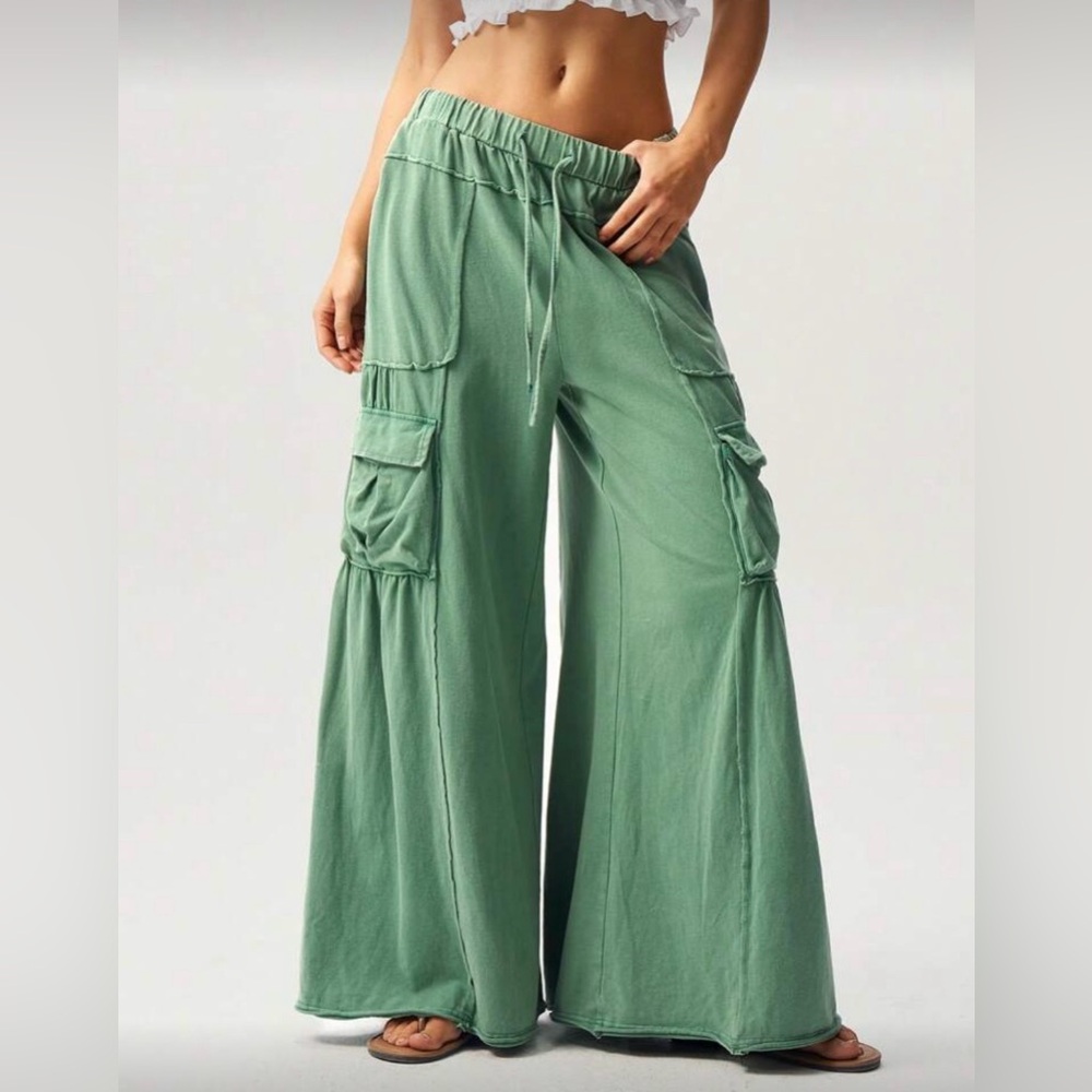 Green Bohemian Wide-Leg Pants - Picture 4 of 7